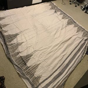 Never used King Size Duvet Cover & Sham Set